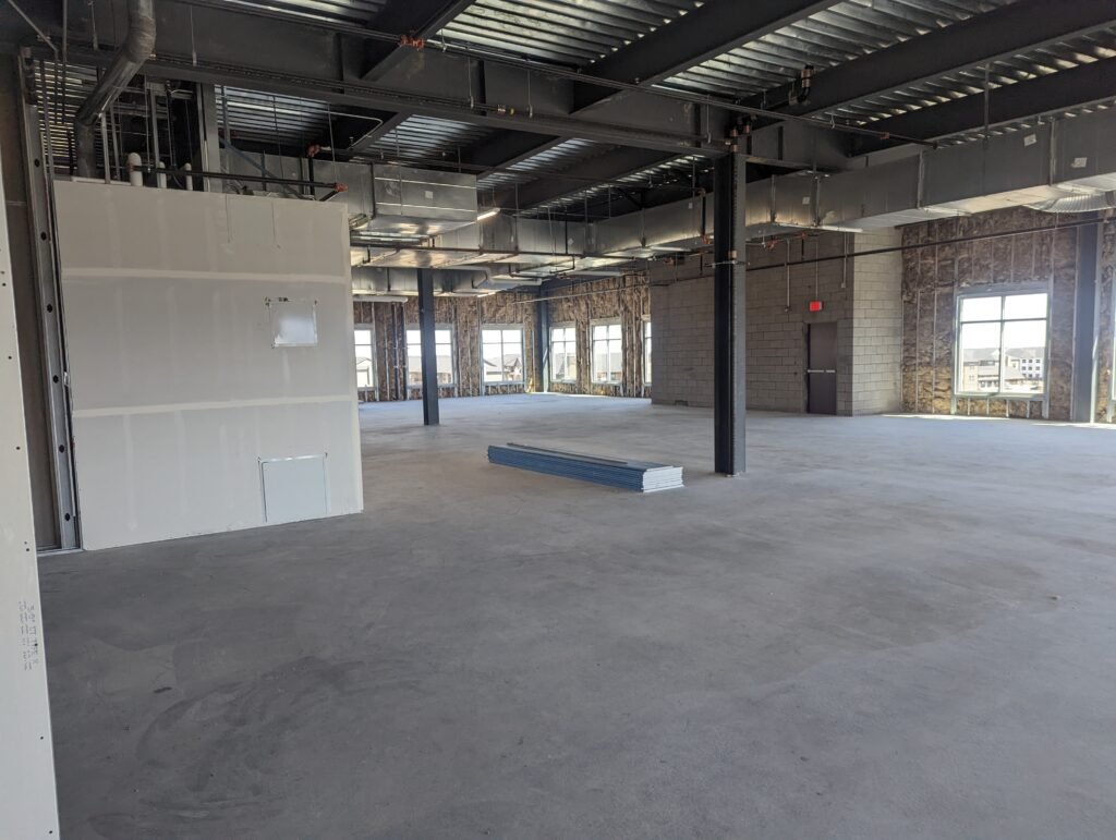 PXL_20230428_205013582